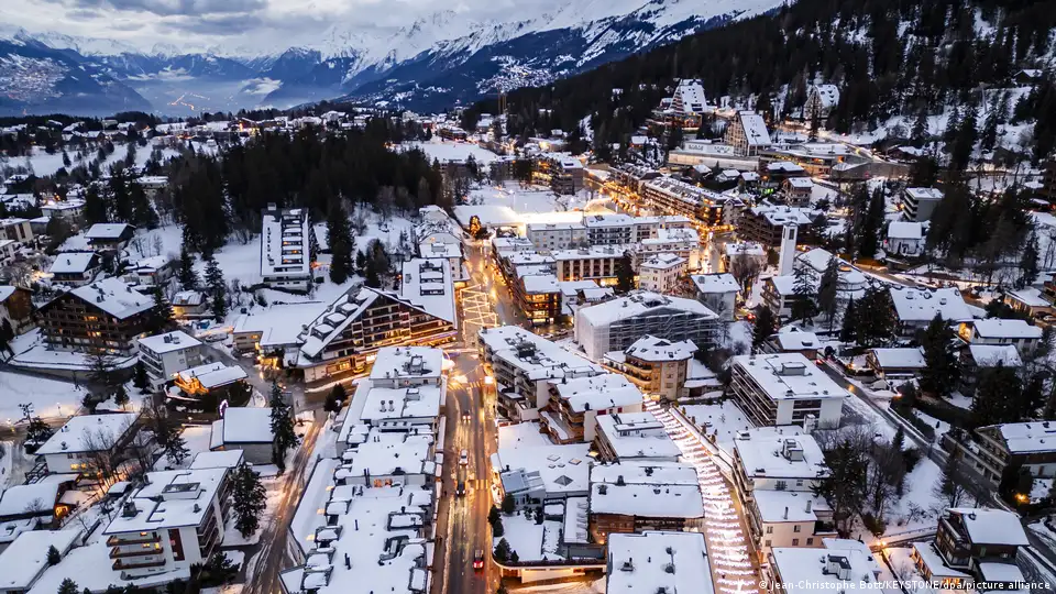 Crans-Montana: Viele Tote bei Brand in Schweizer Skiort – DW – 01.01.2026