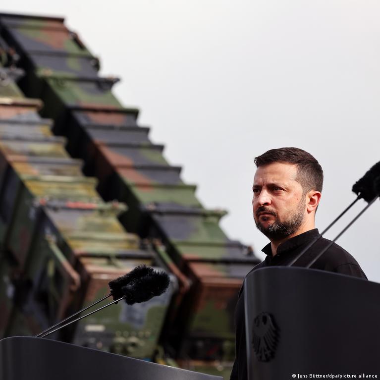 مطلع 2026: هجمات بمسيّرات واتهامات متبادلة بين كييف وموسكو