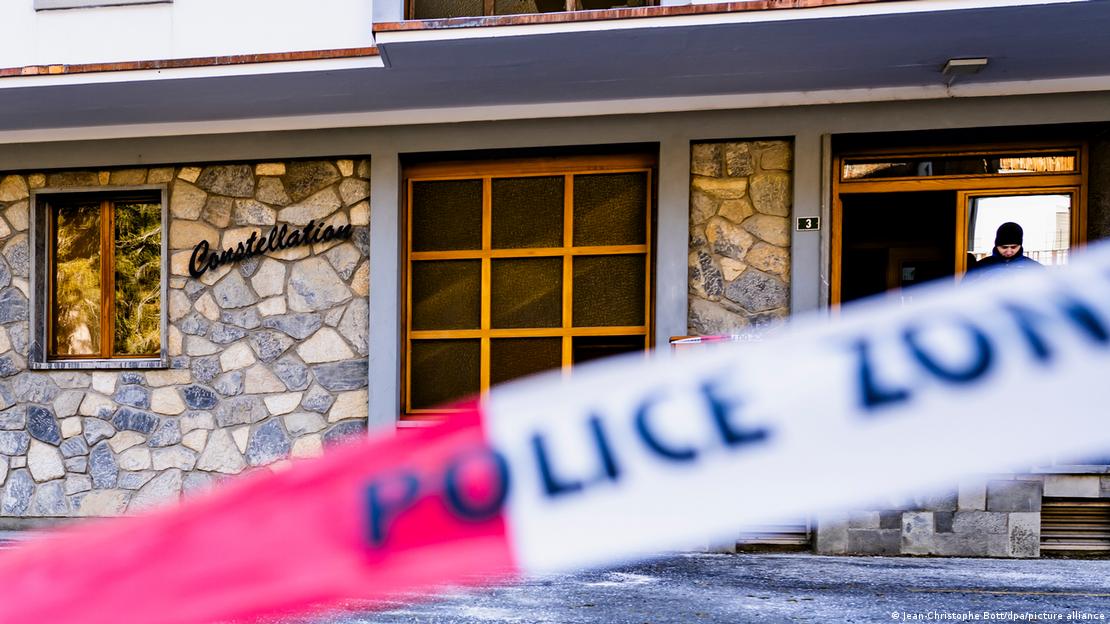 Schweiz Crans-Montana 2026 | Absperrband vor Bar Le Constellation Schweiz Crans-Montana 2026 | Absperrband vor Bar Le Constellation