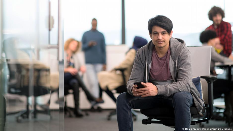 Niemcy: Hindusi zarabiają najwięcej