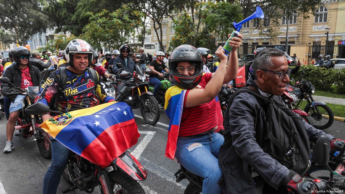 En Lima, los venezolanos salieron a festejar la noticia de la captura de Nicolás Maduro. 