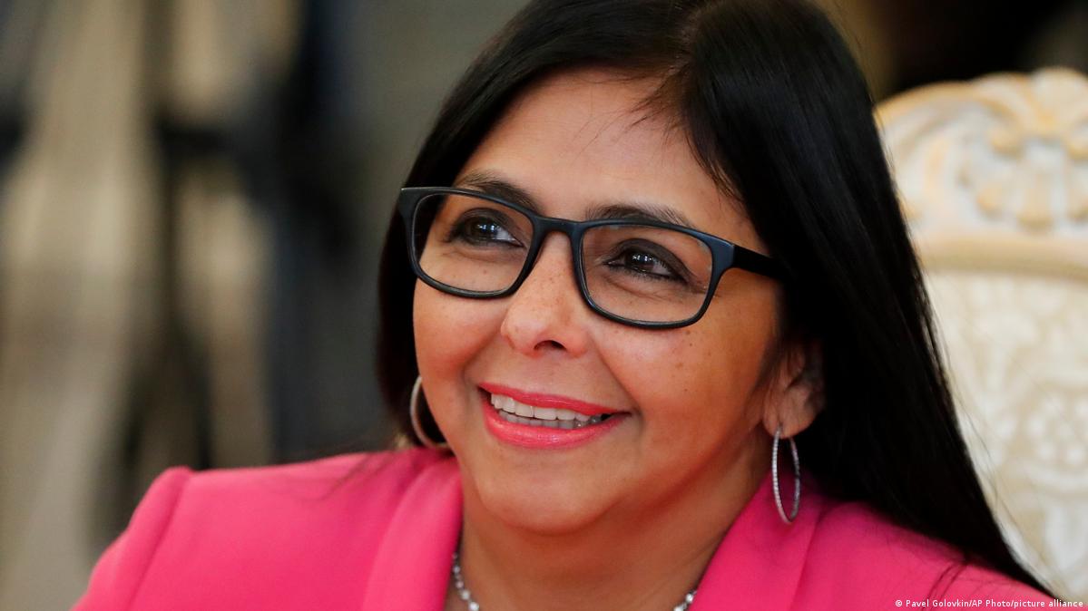 Russland Moskau 2019 | Delcy Rodriguez bei Gesprächen mit dem russischen Außenminister 现年56岁的罗德里格斯自2018年起担任委内瑞拉副总统。在马杜罗被美国逮捕后,她出任委内瑞拉代理总统