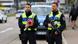 Niemieccy policjanci podczas wyrywkowej kontroli w Kehl na granicy z Francją Niemieccy policjanci podczas wyrywkowej kontroli w Kehl na granicy z Francją