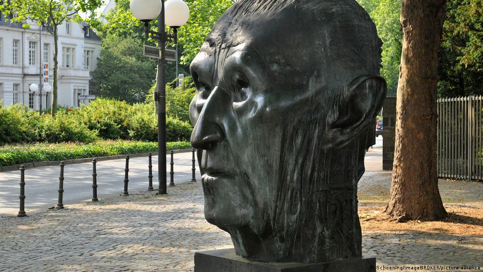 Как маленький Бонн стал после войны столицей Западной Германии