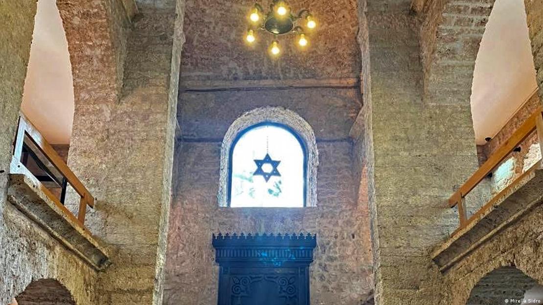 Unutrašnjost Stare sinagoge u Sarajevu, u kojoj se danas nalazi Jevrejski muzej