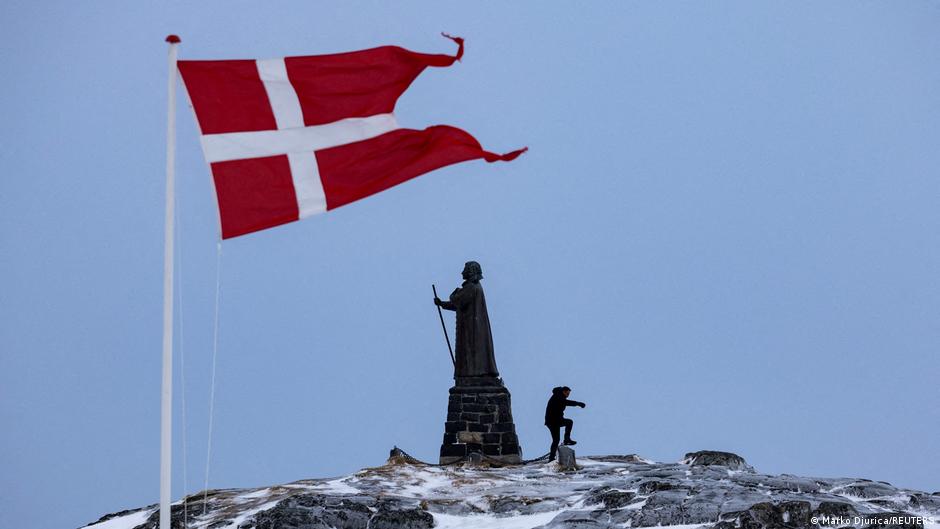 Denmark urges EU leaders to defend Greenland's sovereignty – DW – 01