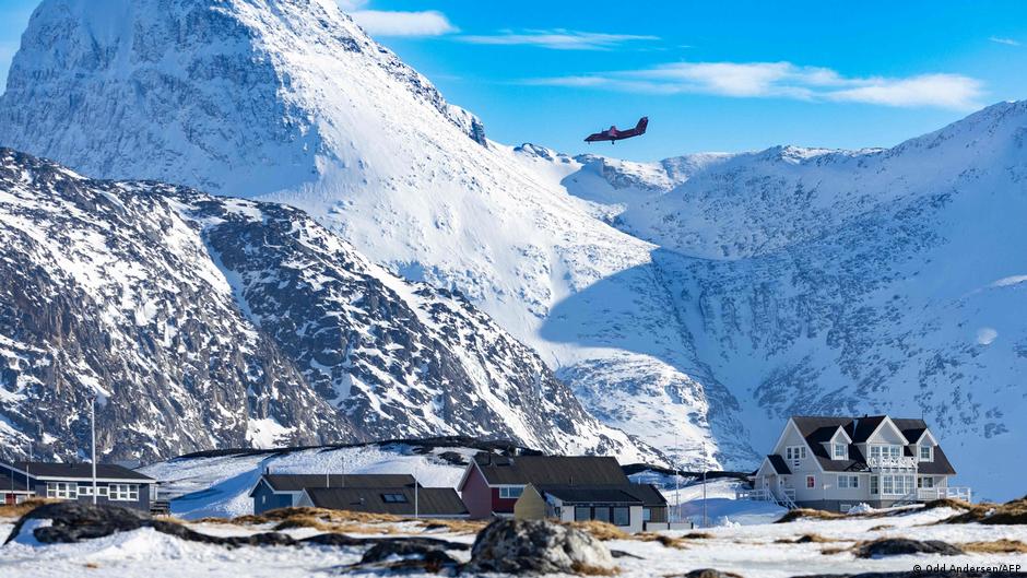 Some worry Trump could advance Greenland agenda with force – DW – 01