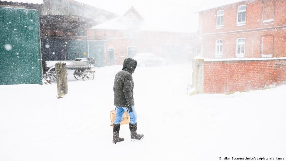 Які ознаки замерзання тіла та як цього уникнути – DW – 09.01.2026