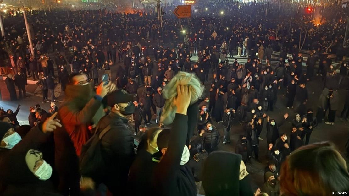Protesta en la capital iráni Teherán (09.10.2026). Al menos 650 personas han muerto por la represión gubernamental