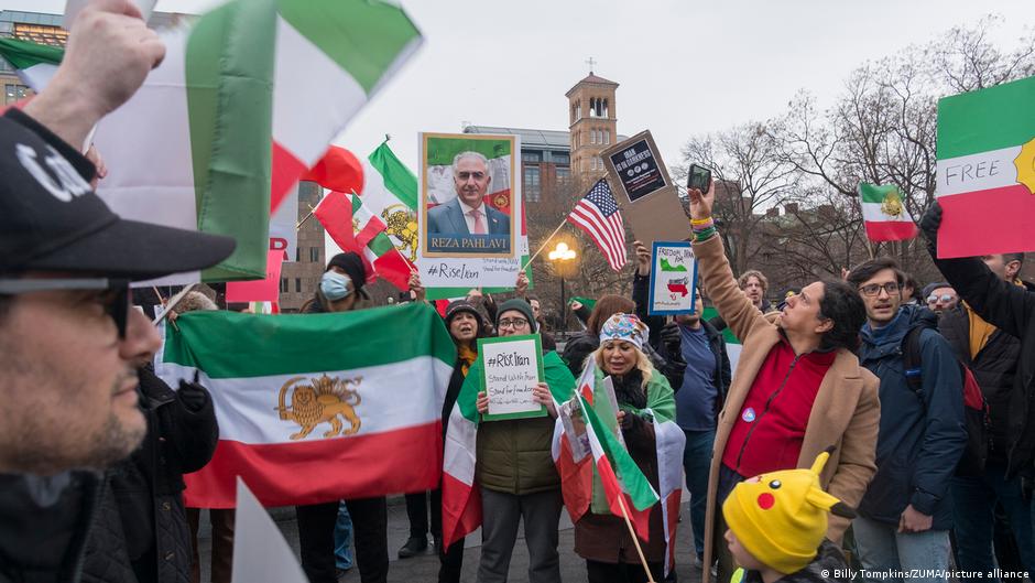 Sohn-des-Schahs-Iranische-Stadtzentren-dauerhaft-einnehmen