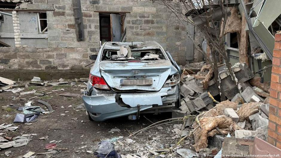 РФ ударила по житловій забудові Слов'янська: 7 поранених – DW – 10.01.2026