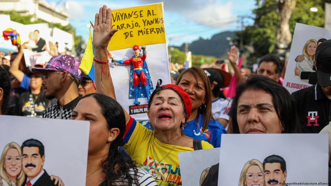 Chavistas marchando en Caracas por el retorno de Maduro, el sábado (10.01.2026).