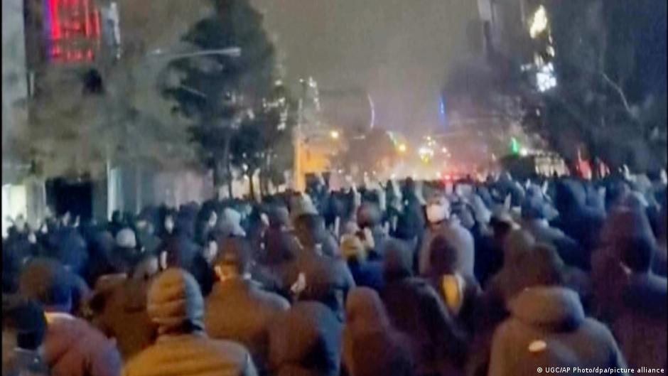 Iran: Protests persist as regime warns US, Israel of strike