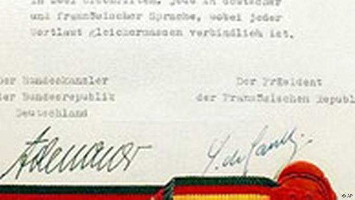 Nënshkrimi në Paris i Marrëveshjes Élysée më 22 janar 1963 nga Konrad Adenauer dhe Charles de Gaulle Nënshkrimi në Paris i Marrëveshjes Élysée më 22 janar 1963 nga Konrad Adenauer dhe Charles de Gaulle