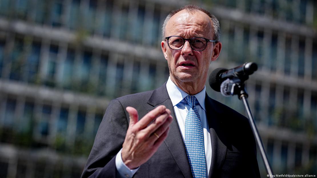 Almanya Başbakanı Friedrich Merz Hindistan ziyareti sırasında açıklama yaparken.