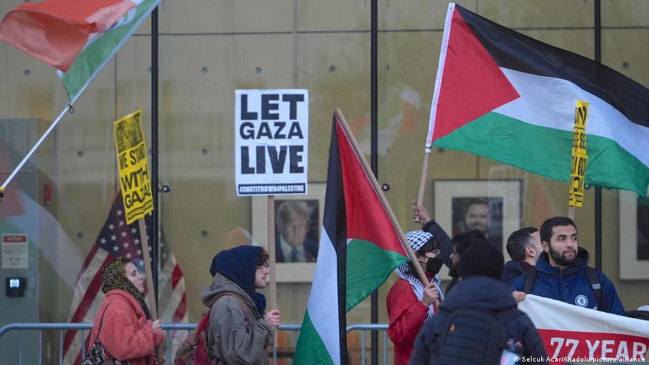 Should EU leaders sit on Trump's 'Board of Peace' for Gaza?