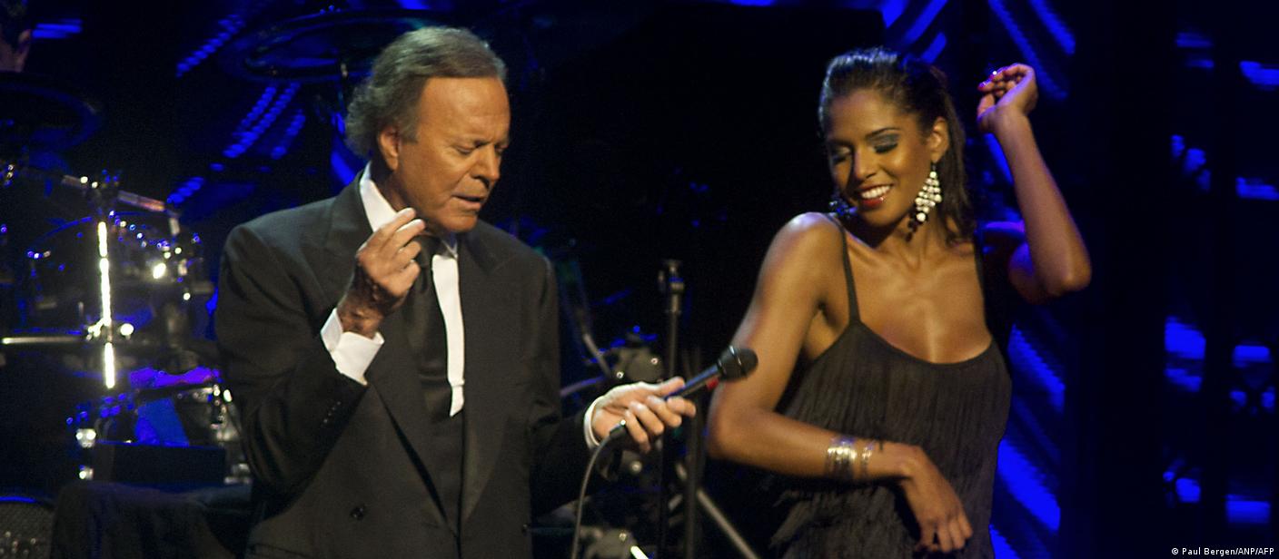 España pide ir "hasta el final" en denuncia a Julio Iglesias