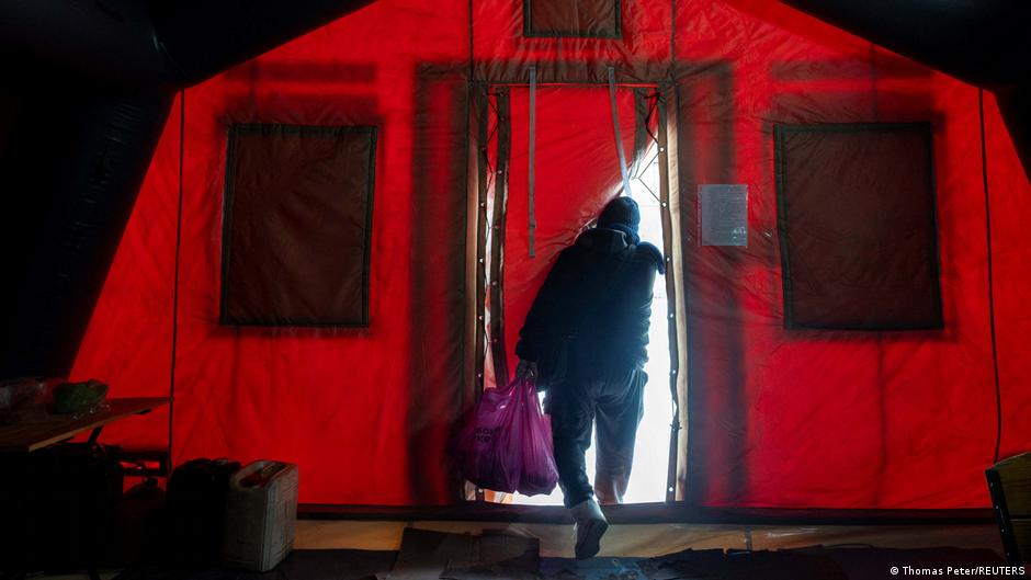 Після обстрілів: як кияни виживають без світла й тепла