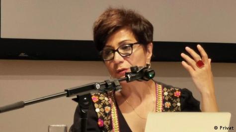 منصوره شجاعی، نویسنده و فعال حقوق زنان