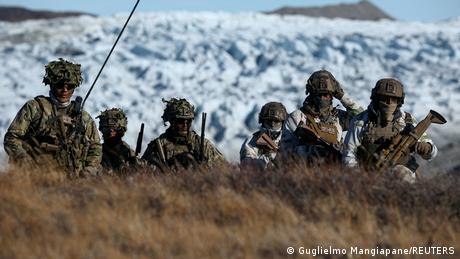 Γερμανοί στρατιώτες στη Γροιλανδία - Γιατί;