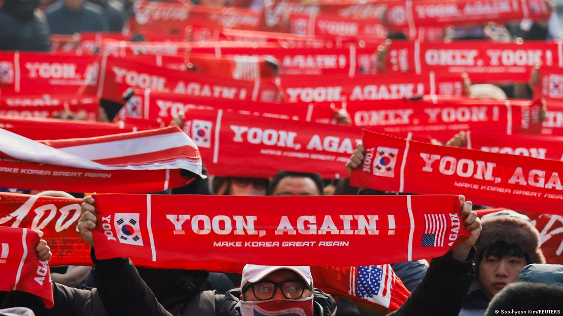 Protesta de ultraderechistas seguidores de Yoon en Seúl.