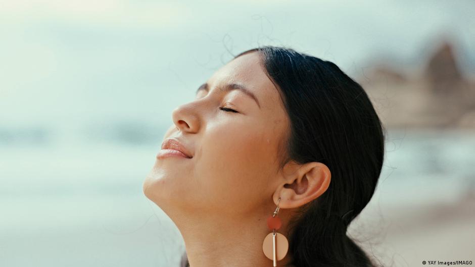 Entrenar tu cerebro para pensar positivo podría hacer más efectivas tus vacunas