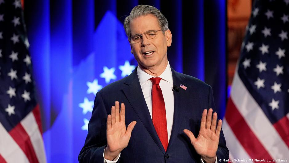 Бессент: Санкції проти РФ залежать від мирних переговорів