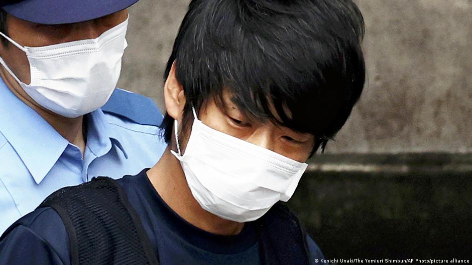 Вбивцю експрем'єра Японії Сіндзо Абе засудили до довічного