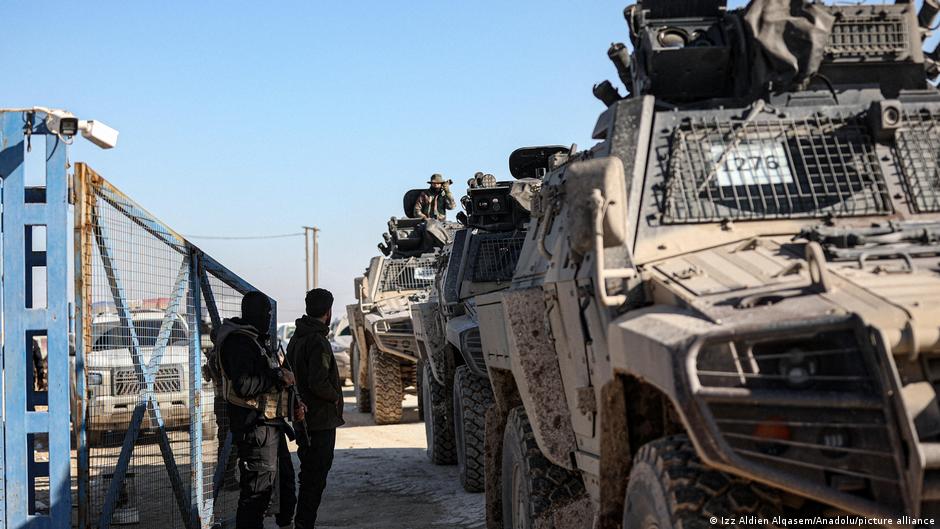 US begins transfer of IS fighters from Syria to Iraq