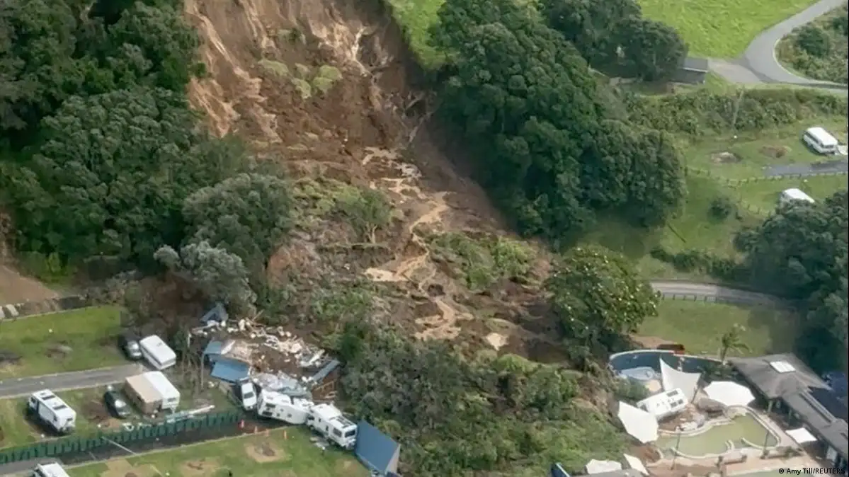 New Zealand: Campers missing after Mount Maunganui landslide