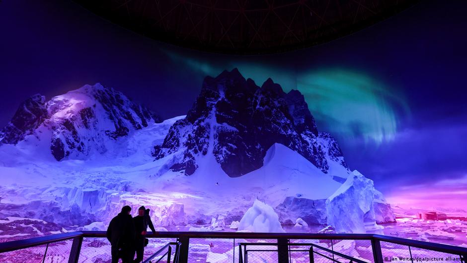 Yadegar Asisi: An artist who builds worlds