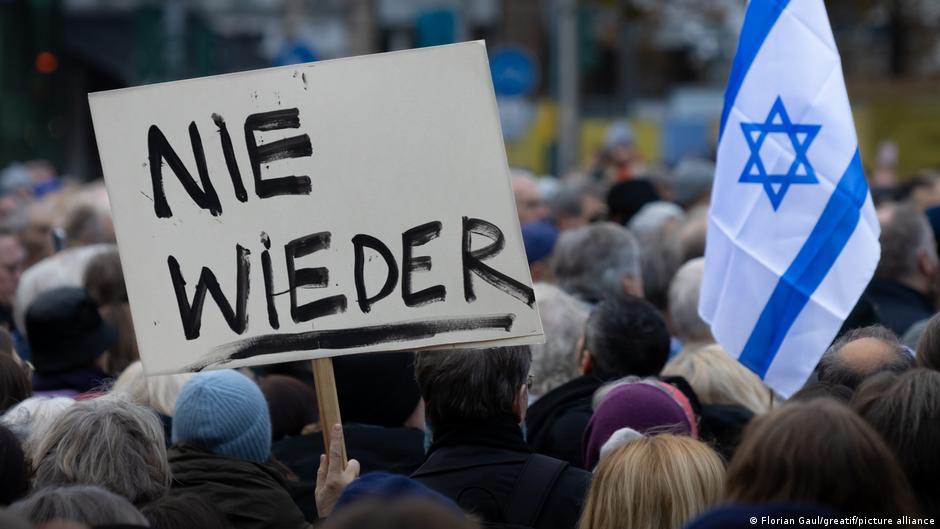 Berlin's young Jews: complex experiences with antisemitism