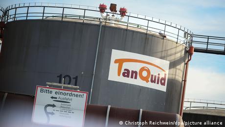 Die US-amerikanische Firma Sunoco LP übernimmt die Firma TanQuid und kontrolliert somit zukünftig einen Teil der deutschen Infrastruktur. Die US-amerikanische Firma Sunoco LP übernimmt die Firma TanQuid und kontrolliert somit zukünftig einen Teil der deutschen Infrastruktur.