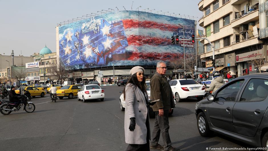 Irán lanza advertencia a EE.UU. ante llegada de portaviones