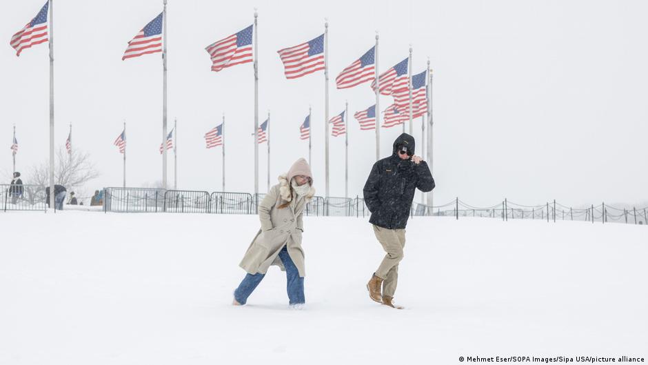Powerful winter storm expected to batter the US for days