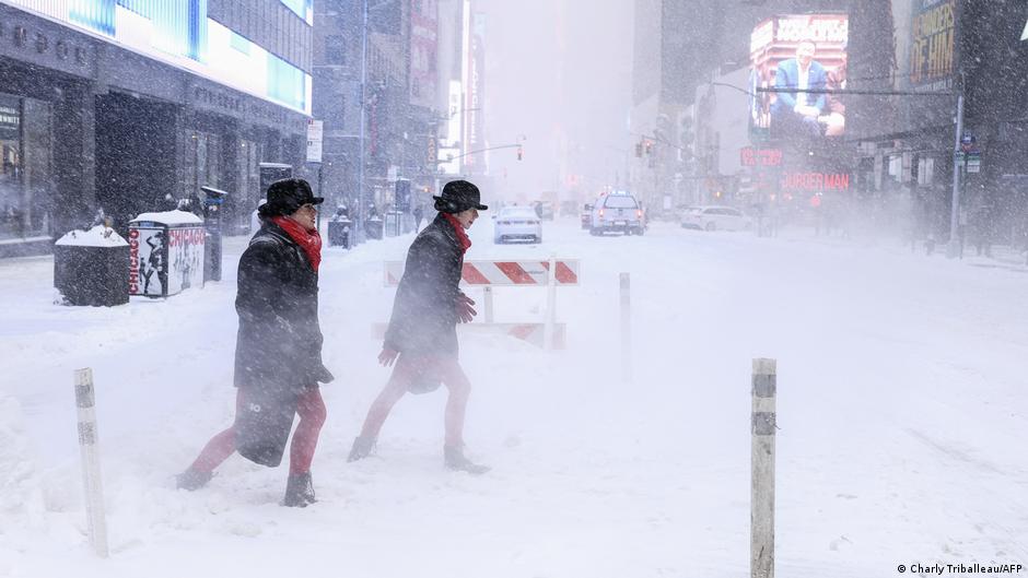 Severe winter storm paralyzes parts of the US