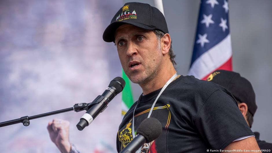 Fu-ball-Star-Ali-Karimi-fordert-WM-Ausschluss-f-r-Iran