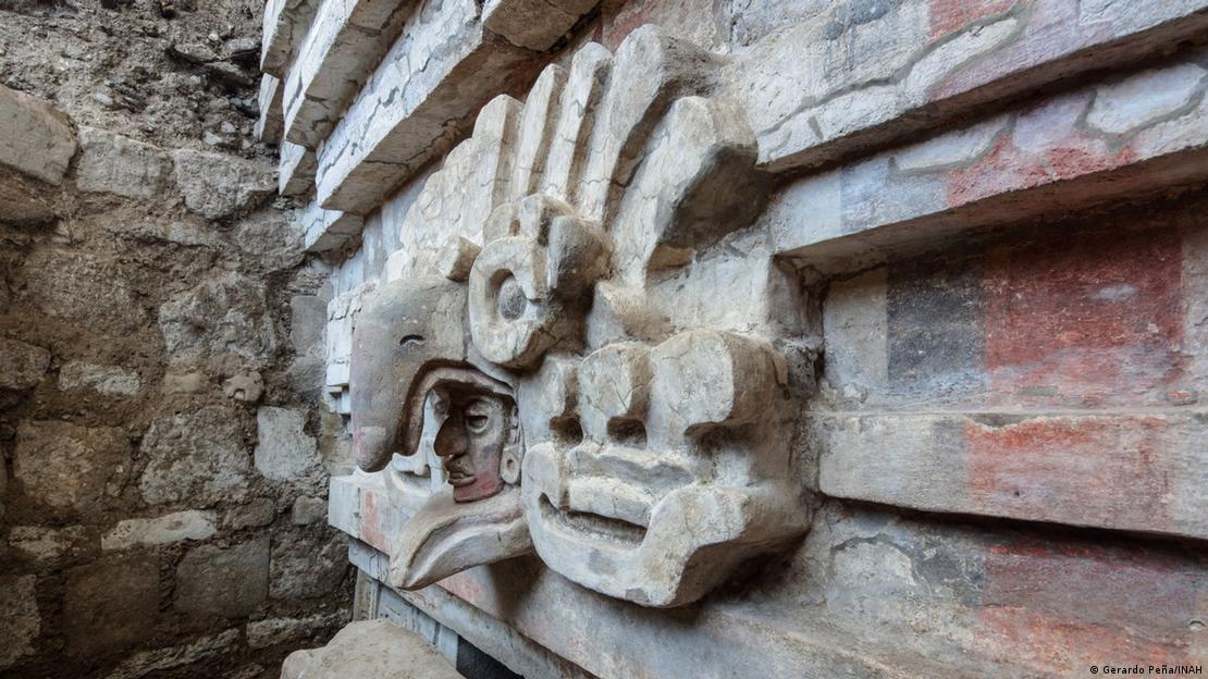 Un búho decorativo cubrió el rostro pintado de un señor zapoteca en la entrada de la antecámara funeraria descubierta en el Cerro de la Cantera.