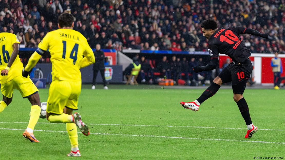 Malik Tillman (r.) trifft zum 2:0 für Leverkusen gegen Villarreal Malik Tillman (r.) trifft zum 2:0 für Leverkusen gegen Villarreal