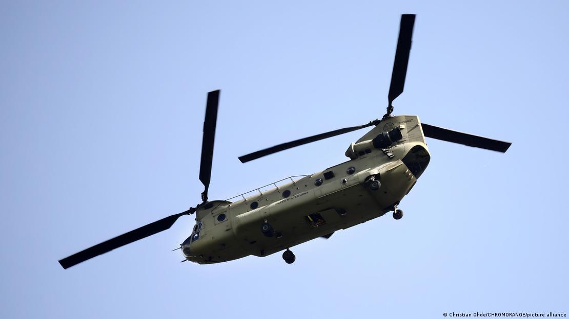 Chinook tipi bir nakliye helikopteri