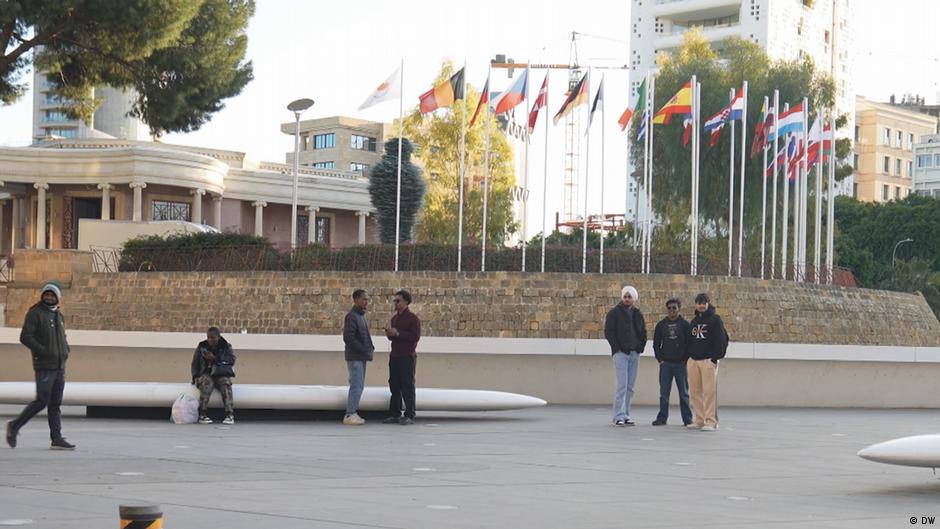 EU migration pact set to tighten border controls