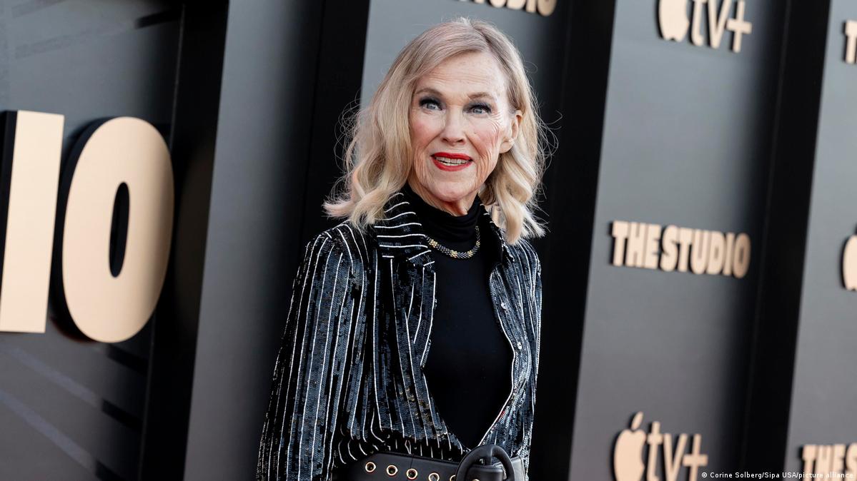 Actress Catherine O'Hara dies at 71