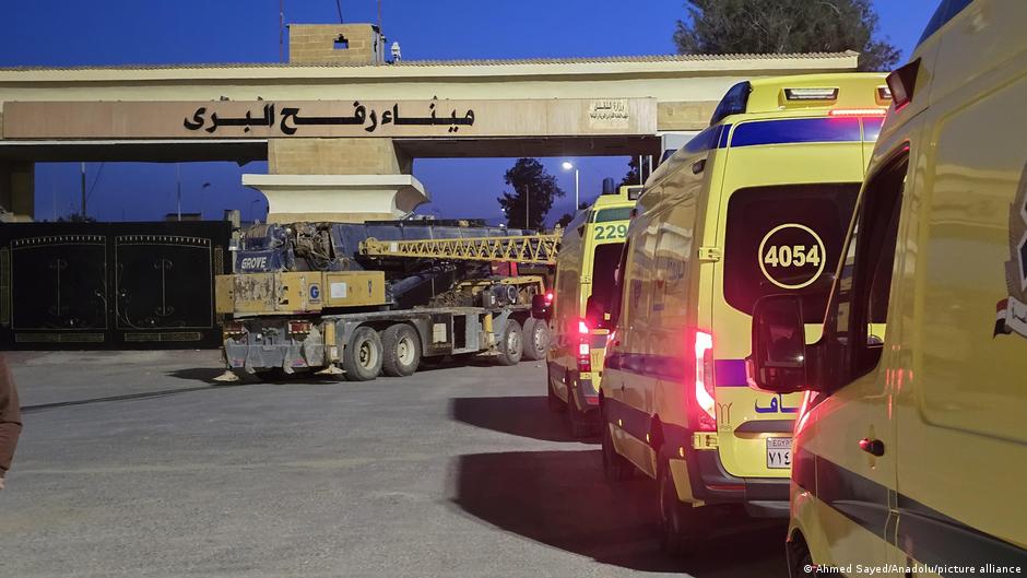 Tras dos años de cierre: reabre el paso de Rafah, que conecta Gaza con Egipto