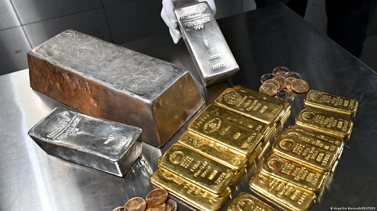 Every country has their own way of dealing with abandoned accounts. Some make banks hold them in perpetuity, others eventually take them over Image: Angelika Warmuth/REUTERS