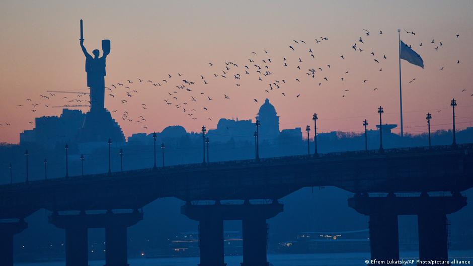 Чотири роки великої війни: що стоїть за стійкістю українців