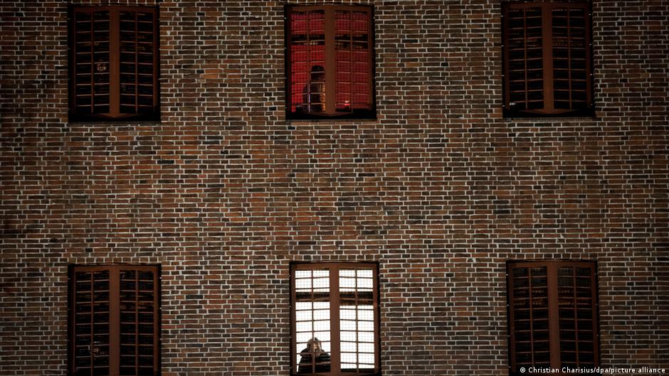 Підрив ПП: мін'юст прокоментував умови утримання українця