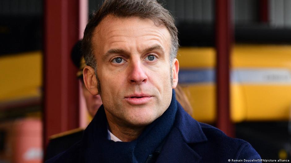 Макрон: Триває підготовка до розмови з Путіним