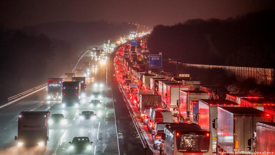 Niemcy. Pół miliona godzin spędzone w korkach