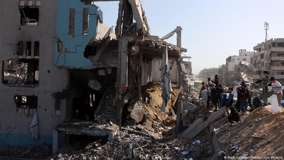 Israeli fire reported to kill 18 in Gaza amid renewed clashes