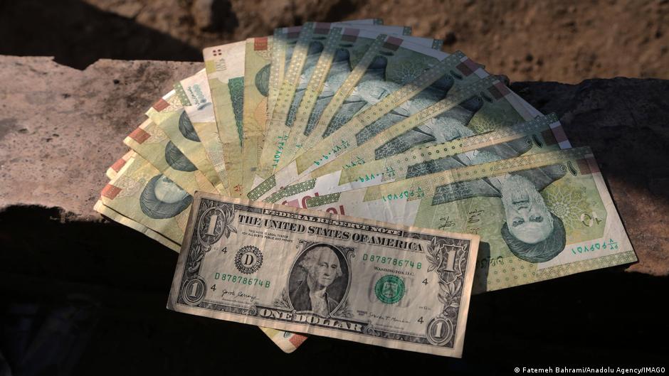 نگرانی از افزایش فشار اقتصادی آمریکا؛ سقوط ارزش ریال